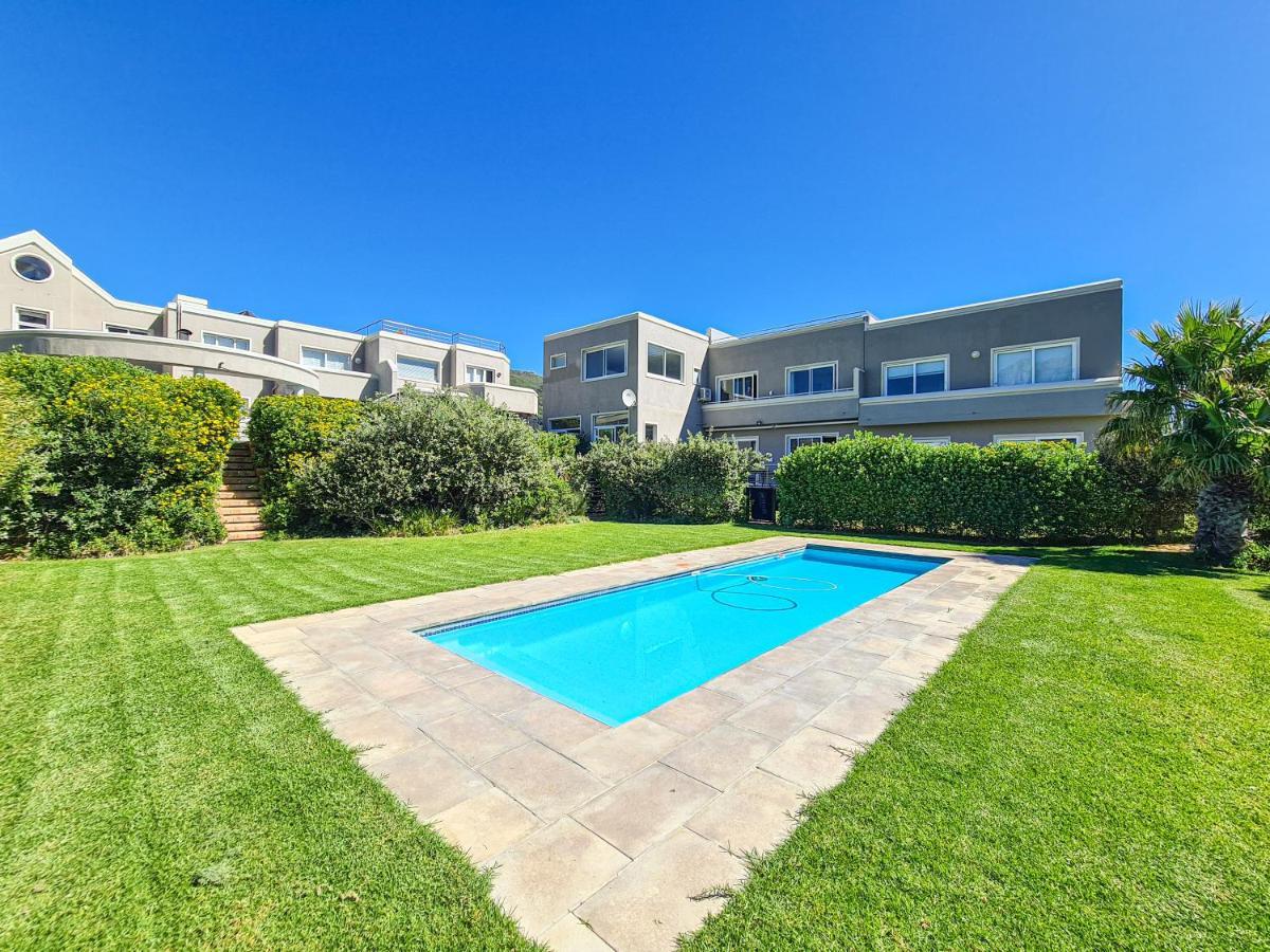 The Beachclub 17 Hout Bay Exterior photo